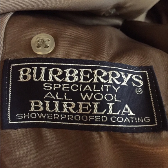 Vintage Burberry trench coat. - Picture 4 of 4
